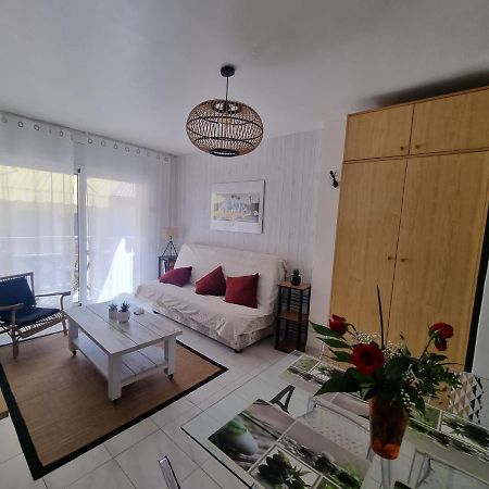 Lovely One Bedroom With Balcony Roses Kültér fotó