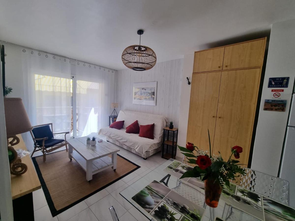 Lovely One Bedroom With Balcony Roses Kültér fotó