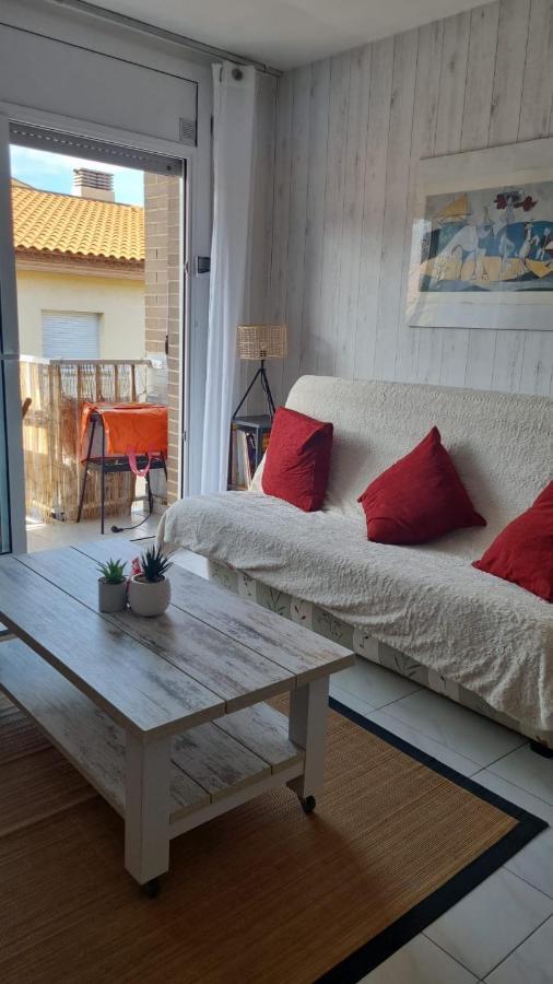 Lovely One Bedroom With Balcony Roses Kültér fotó
